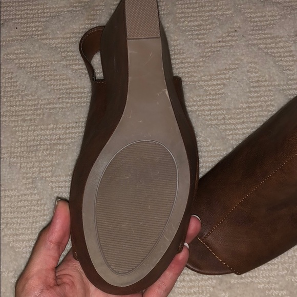 Heels - Picture 3 of 3